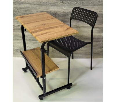 Мобильный компьютерный стол.